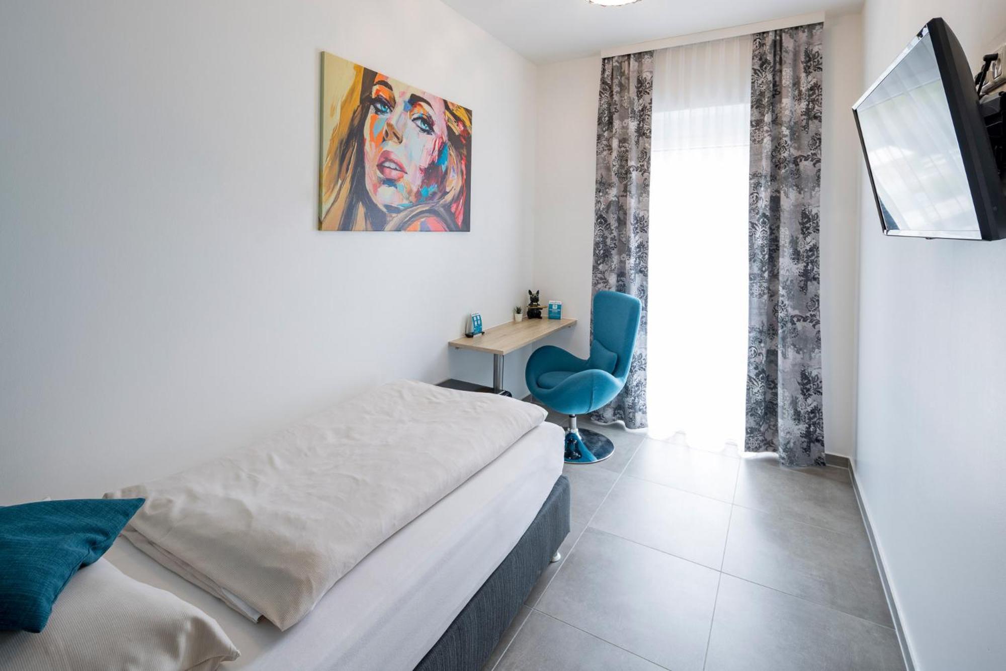 Motel24Seven Брук ан дер Мур Екстериор снимка
